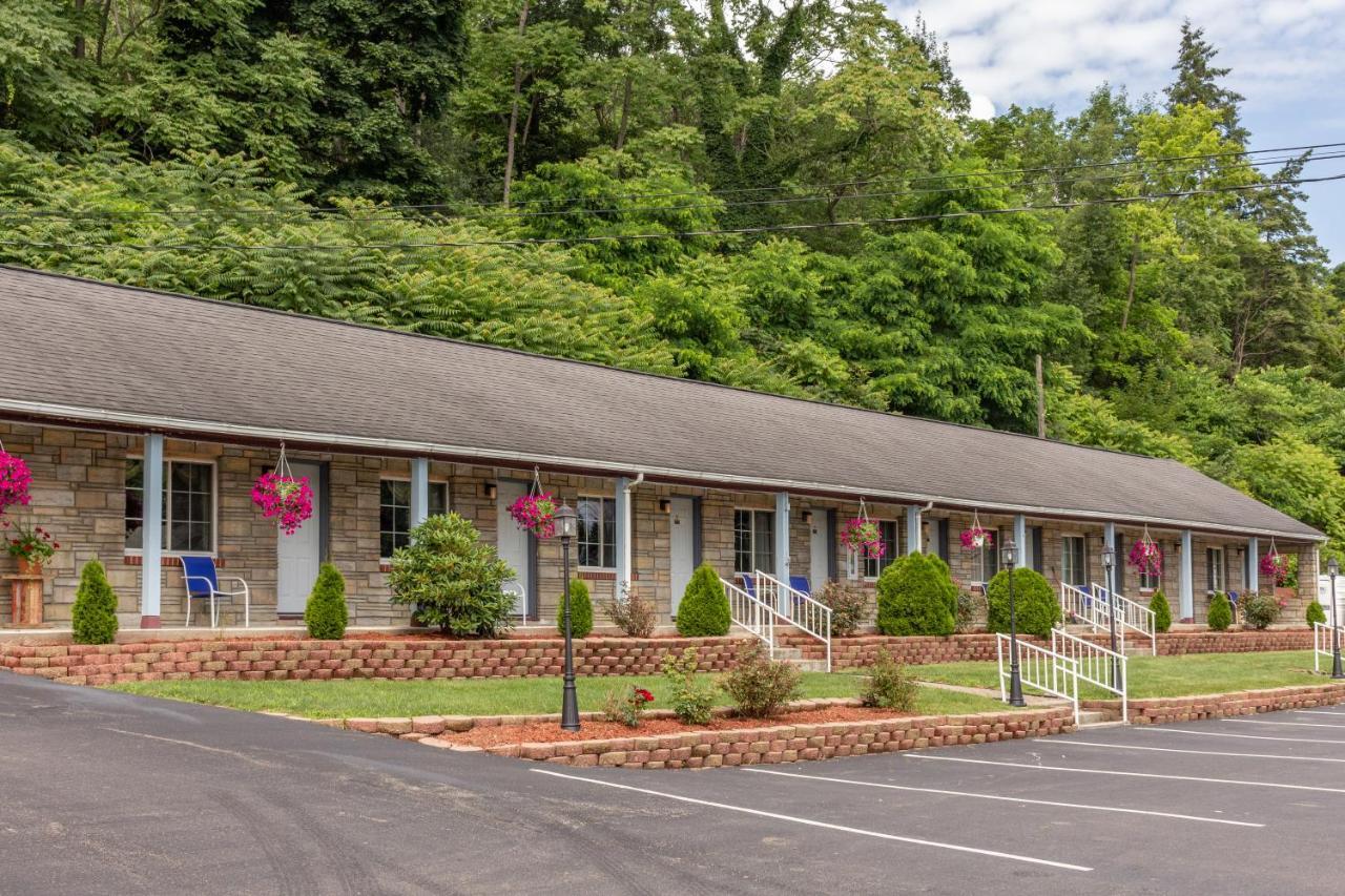 Budget Inn Watkins Glen Bagian luar foto